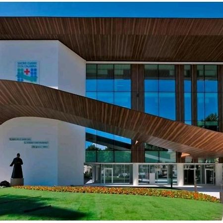 Aurora Appartamenti - A 150M Dall Ospedale Sacro Cuore Negrar Exterior photo